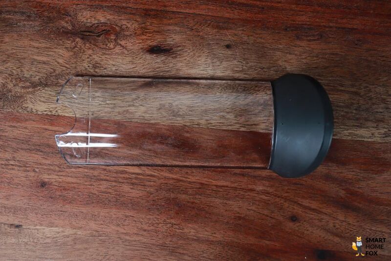 Man sieht die Ladestation des Dyson Corrale.